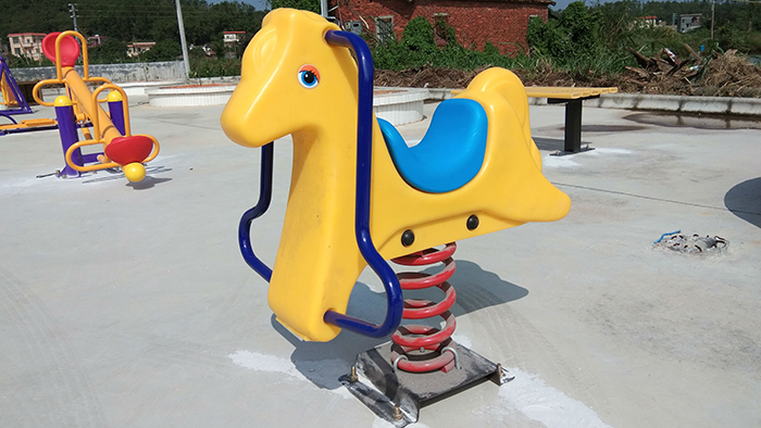 云浮市云城小區采購給力體育戶外老人健身器材工程案例