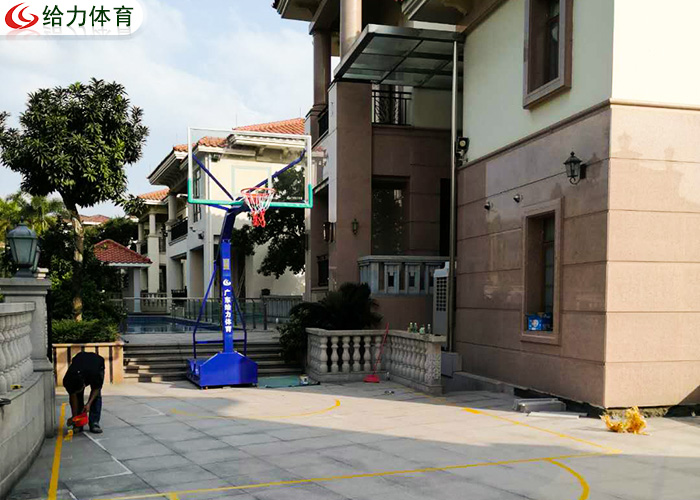 箱式籃球架多少錢