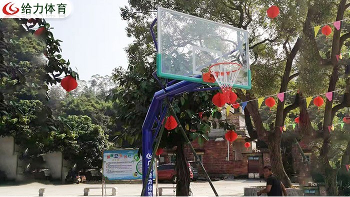 籃球架