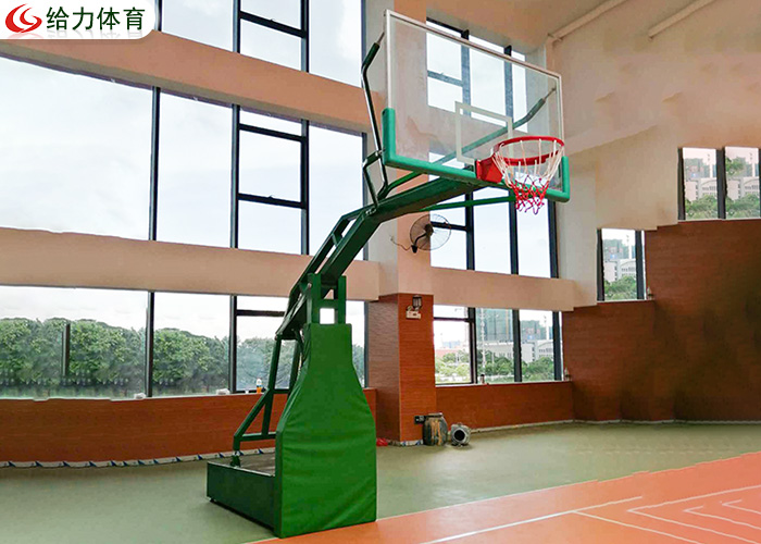 籃球架