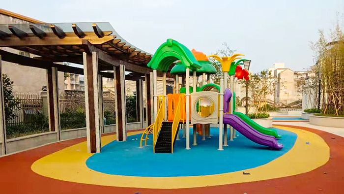 室外兒童滑滑梯