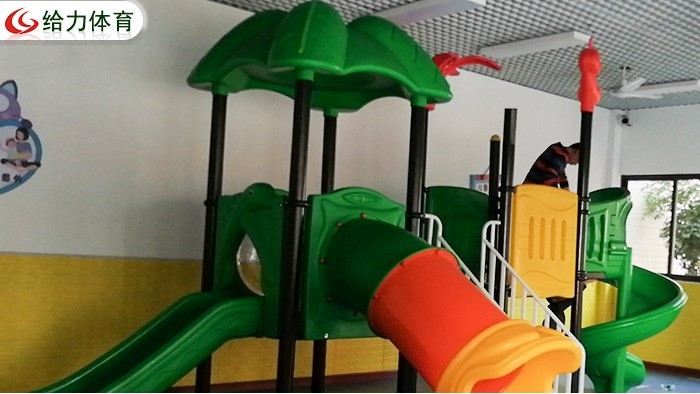 小區兒童滑梯廠家給力定制塑膠滑梯組合能力可圈可點