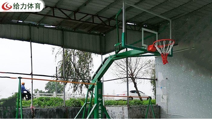 籃球架